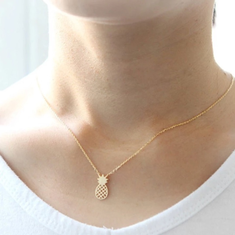 Dainty Pineapple necklace silver - Picture 6 of 8